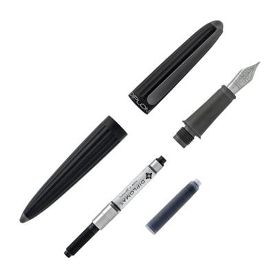 ​​​​​​​Diplomat D40301025 Aero Siyah Dolma Kalem, Medium Uç