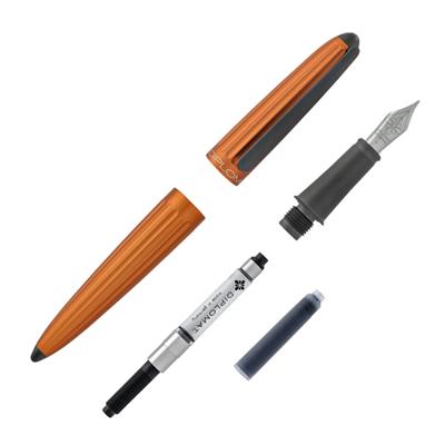 ​​​​​​​Diplomat D40302015 Aero Turuncu Dolma Kalem, Medium 14K Altın Uç