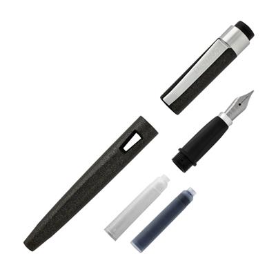 ​​​​Diplomat D40902028 Magnum Soft Touch Beyaz Dolma Kalem, Bold Uç