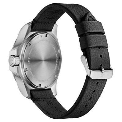 Victorinox 241737 I.N.O.X. Quartz Erkek Kol Saati