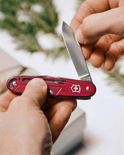 Victorinox 0.8216.20 Synergy Çakı,Kırmızı