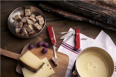 Victorinox 0.8313.W Cheese Master Çakı