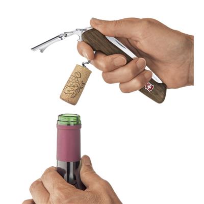 Victorinox 0.9701.63 Wine Master Ceviz Ağacı Çakı