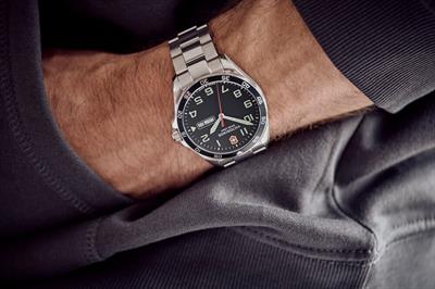 Victorinox 241851 FieldForce Quartz Erkek Kol Saati