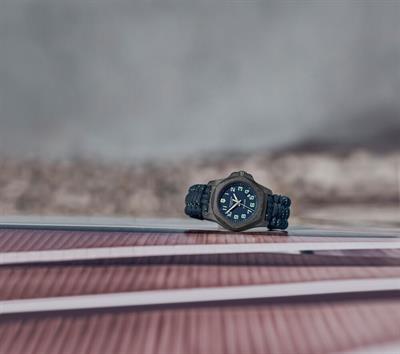 Victorinox 241860 I.N.O.X. Quartz Erkek Kol Saati