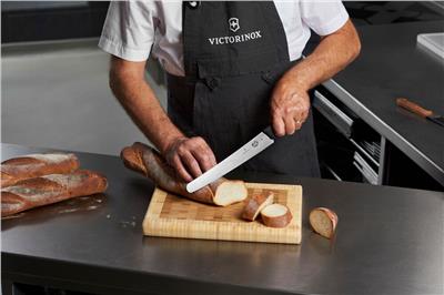 Victorinox 5.2933.26 26cm Siyah Pasta Bıçağı