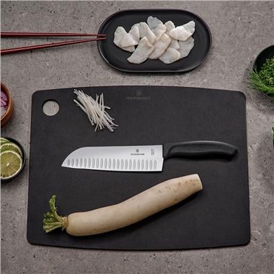 Victorinox 6.8523.17B 17cm Siyah Santoku Bıçağı, Blisterli Paket
