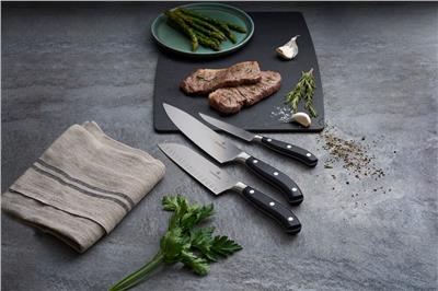 Victorinox 7.7323.17G 17cm Siyah Dövme Çelik Santoku Bıçağı, Hediye Kutulu