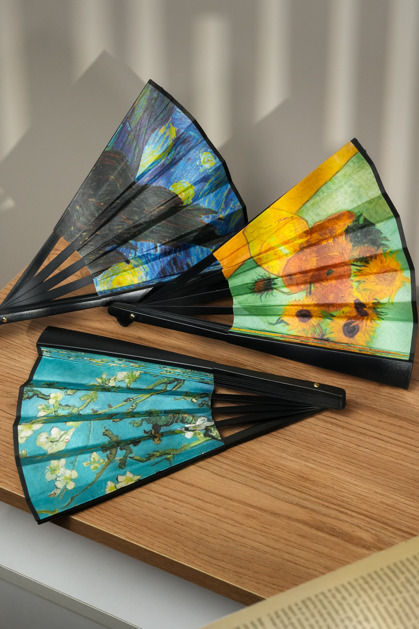 Van Gogh'un Başyapıtları Yelpazelerde Hayat Buluyor.
