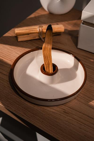 Krem Özel El Yapımı Palo Santo Tütsülük ve 2 adet Palo Santo Seti