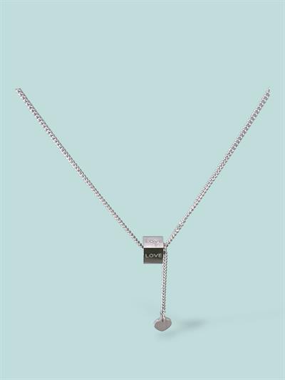 Sarkaç Kalp Detaylı Mini Küp Love Tasarım Kolye Silver