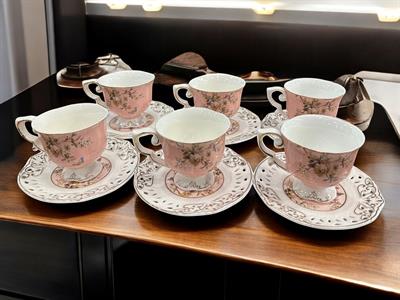 Vintage Pembe Çiçek Desenli Porselen Fincan Takımı  6 Kişilik 12 Parça