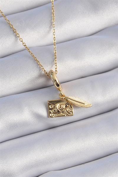 316L Çelik Gold Renk Kalp Detay Mektup Figür Charm Model Kadın Kolye – PRT3500EB02457