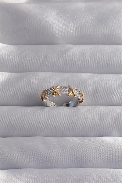 Pirinç Ayarlamalı Gümüş Renk Zirkon Taşlı XOXO Model Yüzük - PRT3500EB02128