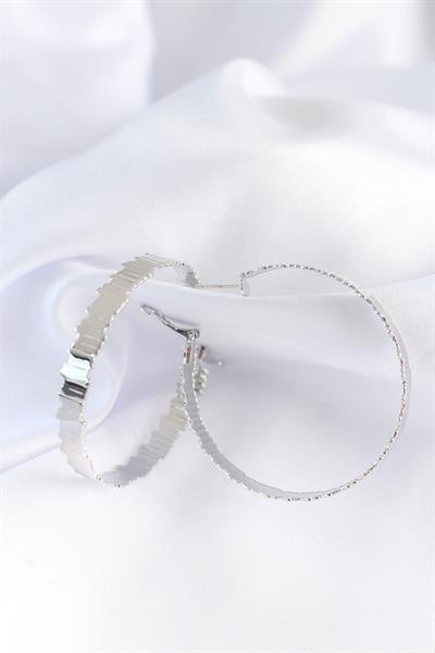 Pirinç Gümüş Renk Tırtıklı Halka Küpe - PRT3500EB01415