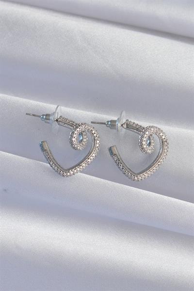 Pirinç Gümüş Renk Zirkon Taşlı Kıvrımlı Yarım Kalp Küpe – PRT3500EB02010