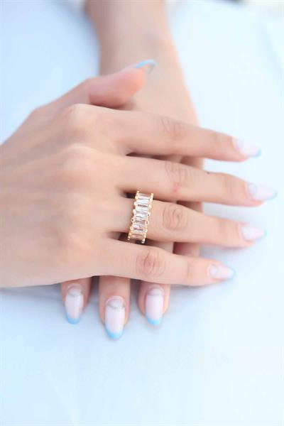 Zirkon Taşlı Baget Gold Renk Kadın Yüzük – PRT3500EB00178