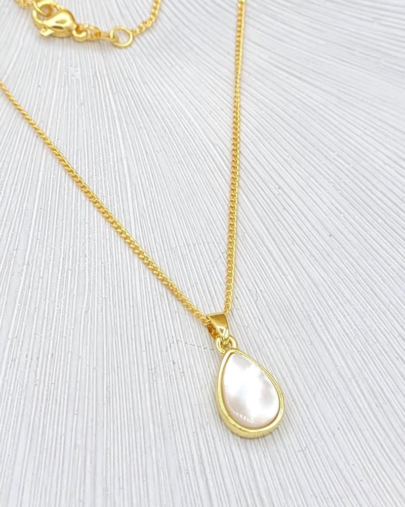 Çerçeveli Damla Sedef Gold Kolye