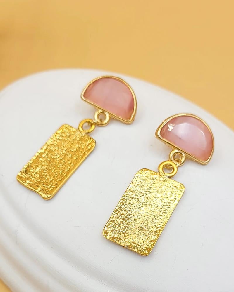 Pembe Kedi Gözü Sıvama Altın Kaplama Küpe