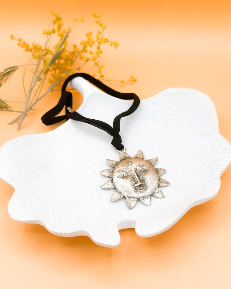 Soleya Güneş Kolye