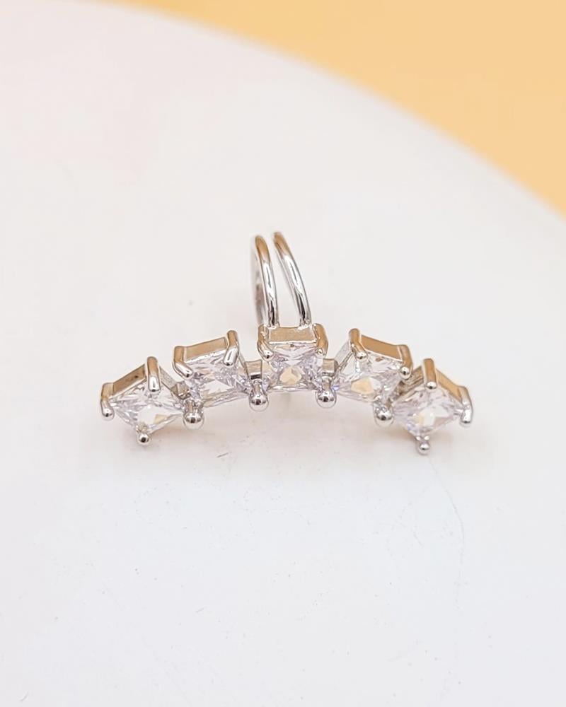 Baget Taşlı Silver Renk Kıkırdak Küpe