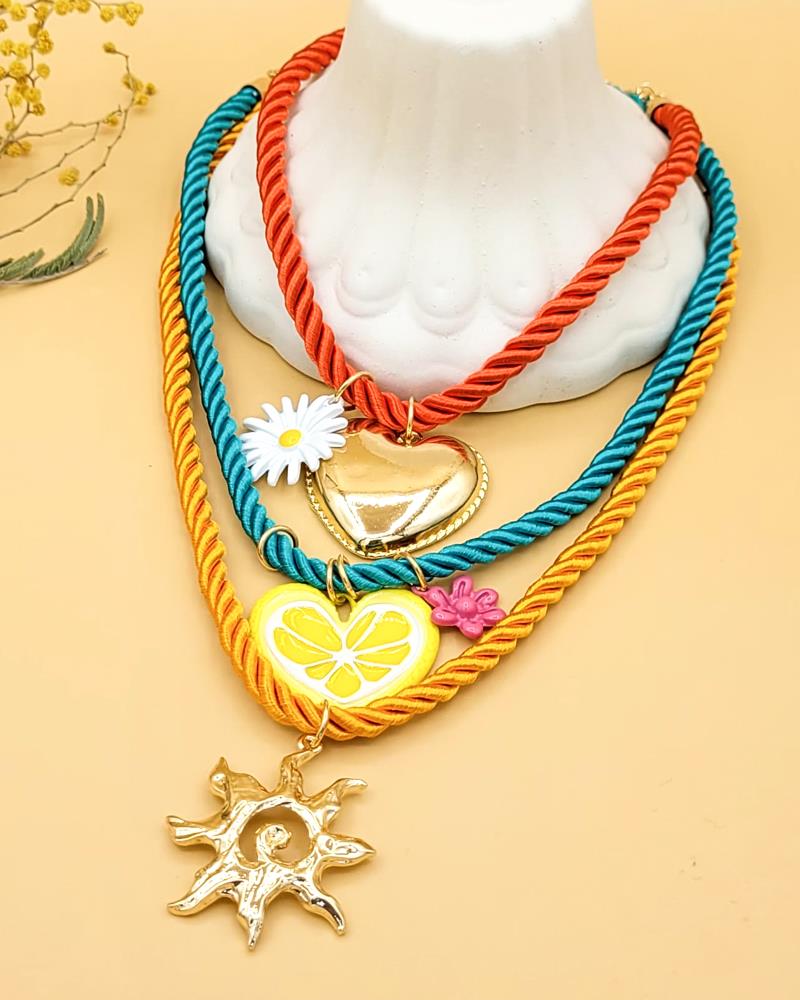 Bahar Renkli Üçlü Marka Model Kolye