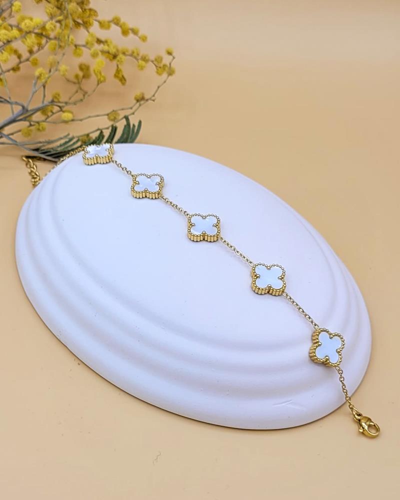 Beyaz Taşlı Gold Yonca Bileklik