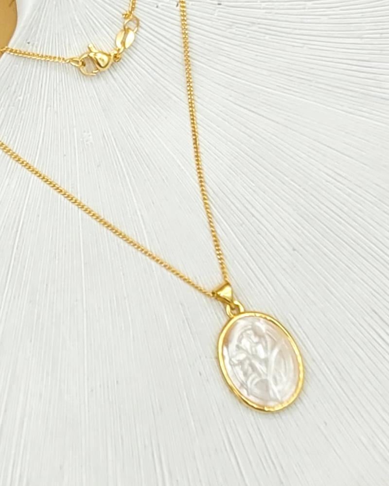 Çerçeveli Çiçek Sedef Gold Kolye