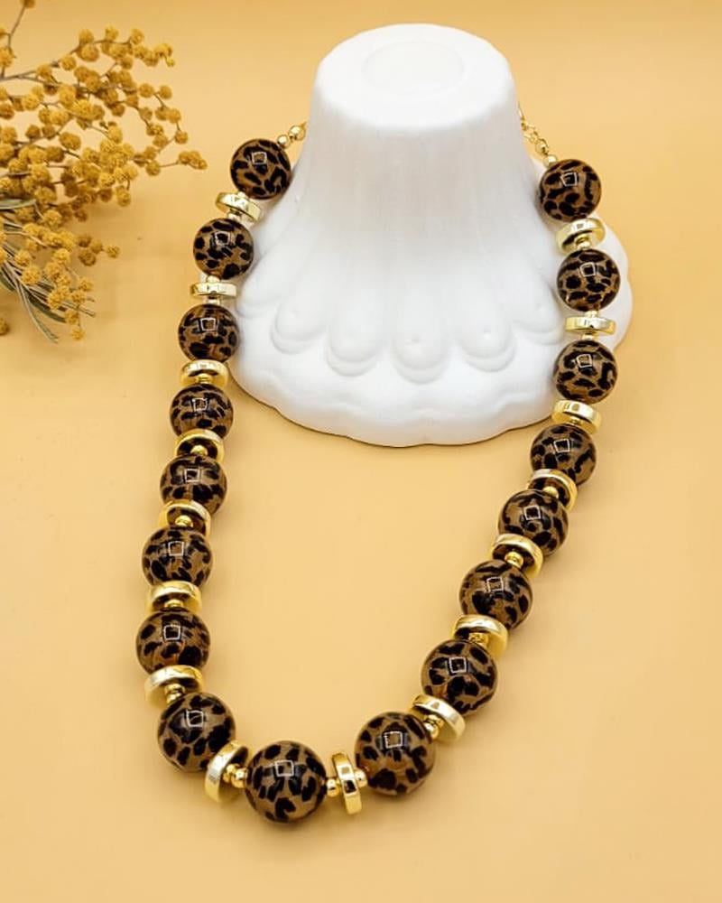 Gold Disk Detaylı Kahve Leopar Kolye