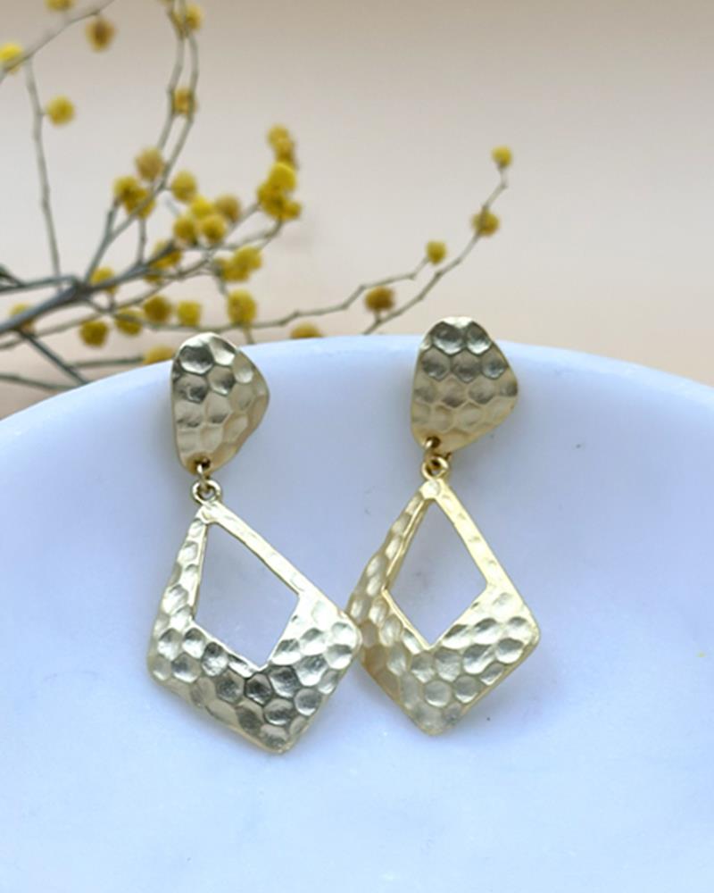 Hera Sallantılı Küpe