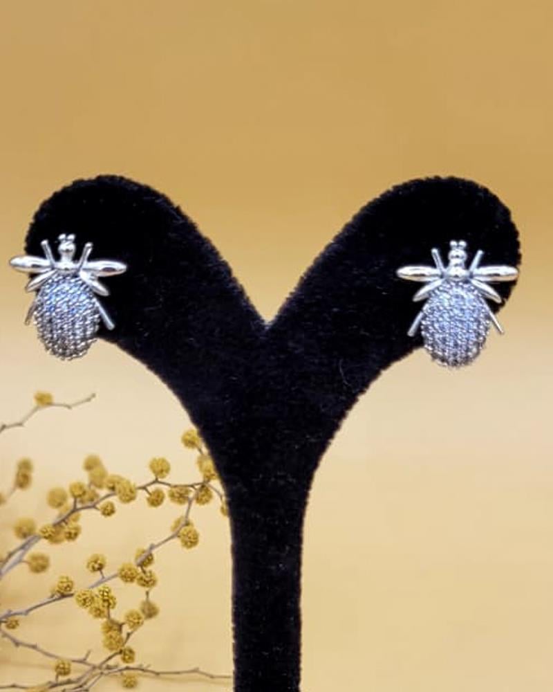Minimal Işıltılı Arı Küpe Silver Renk