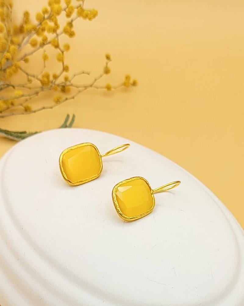 Sarı Akrilik Dörtgen Küpe