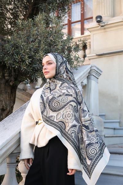 Petra Desen Şal