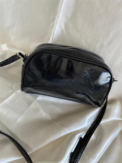 Siyah kadın omuz çantası