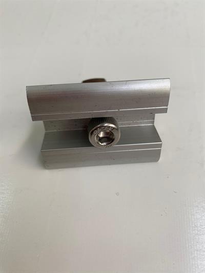  Güneş Paneli Orta Tutucu (Somun+Cıvata) Bağlantı Klempi