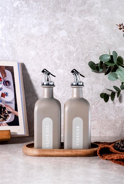 Quadro - 2'li 500ml Dekorlu Cam Yağlık & Sirkelik Seti - Gümüş Başlıklı ve Ahşap Standlı