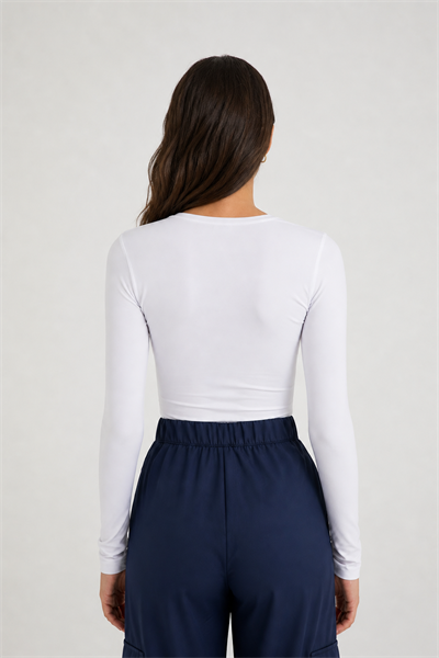 Beyaz Kadın Uzun Kollu Likralı Basic Body – Esnek Polyamid Elastan Kumaş, Slim Fit, Günlük Şık Üst