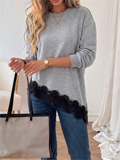 Gri Kadın Dantel Detaylı Oversize Sweatshirt – Bisiklet Yaka Asimetrik Kesim Uzun Kollu Şık Günlük Sweat