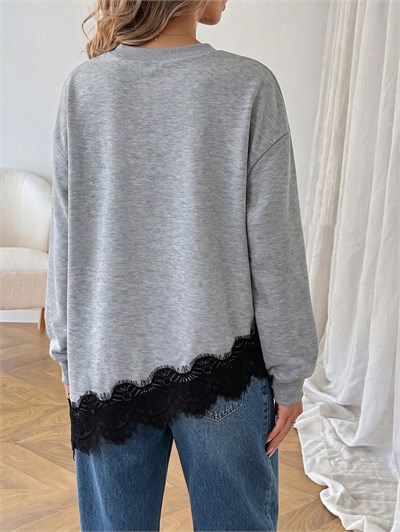 Gri Kadın Dantel Detaylı Oversize Sweatshirt – Bisiklet Yaka Asimetrik Kesim Uzun Kollu Şık Günlük Sweat