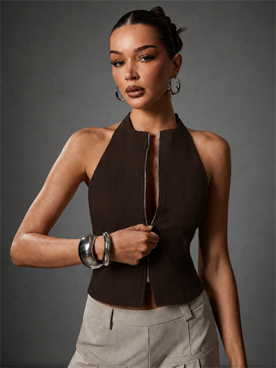 Kadın Koyu Acı Kahverengi Fermuarlı Halter Yaka Atlas Kumaş Bluz Şık & Modern Fit