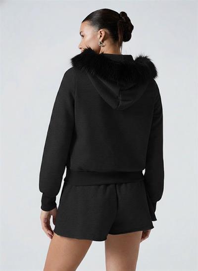 Kadın Siyah Fermuarlı  Kapüşonlu Sweatshirt – Kürkü Siyah Kapüşonlu, Cepli, Rahat Kalıp