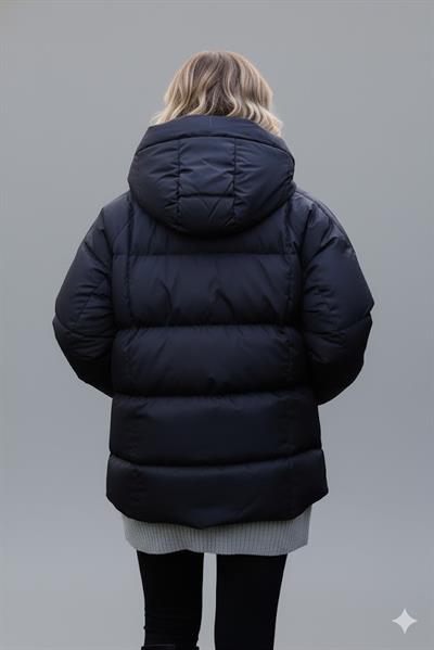 Kadın Siyah Kapüşonlu Şişme Mont – Oversize Kışlık Kalın Mont –  Soğuk Geçirmez Şişme Mont