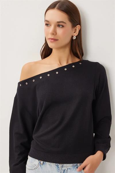 Kadın Siyah Kuşgözü Detaylı Asimetrik Yaka Sweatshirt - Metal Halkalı Tek Omuz Salaş Bluz