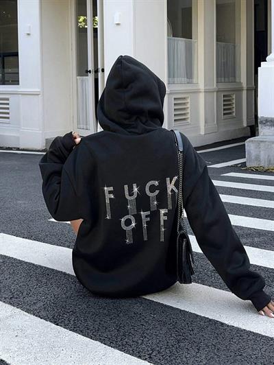Kadın Siyah Oversize Kapüşonlu Sweatshirt – Taş Detaylı “F*ck Off” Yazılı – Rahat Günlük Kapüşonlu Üst