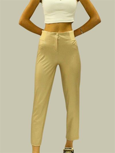 Kadın Yüksek Bel Suni Deri Pantolon – Toparlayıcı Slim Fit | Bej | Esnek ve Şık Tasarım
