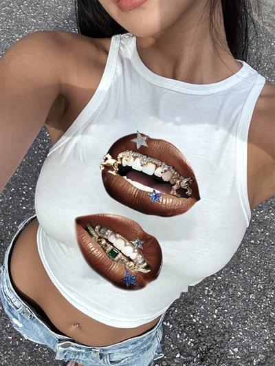 KadınBeyaz Baskılı Crop Atlet – Diş Grillz Desenli, Sokak Modası Tarzı