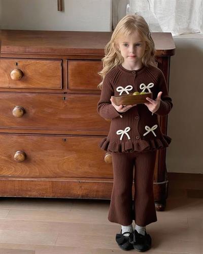 Kurdele Detaylı Triko Takım