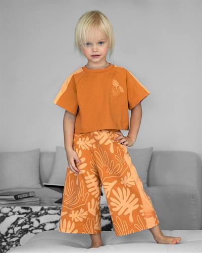 Yaprak Desenli Takım 