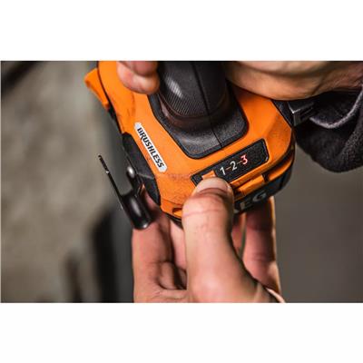 AEG BS 18SBL2-202C Akülü Darbeli Vidalama Kömürsüz 2Ah