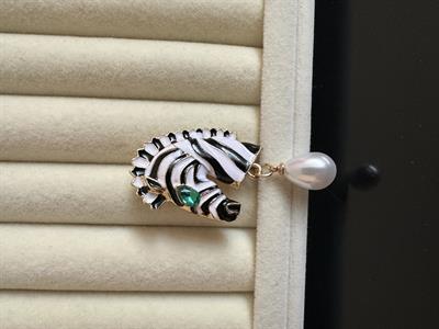 İncili Zebra Broş/Yaka İğnesi